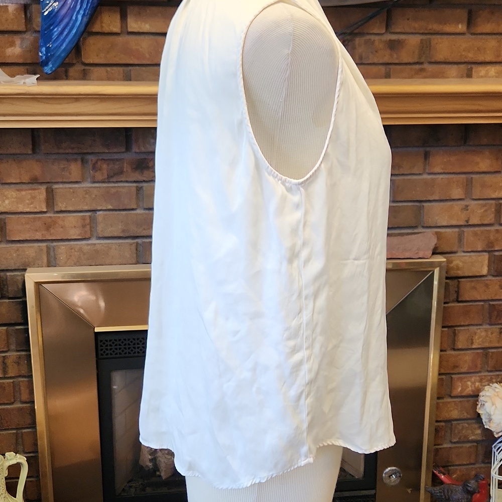 Quince Off White V-Neck Sleeveless Camisole Silk Spandex Blend Size Large - Picture 6 of 14